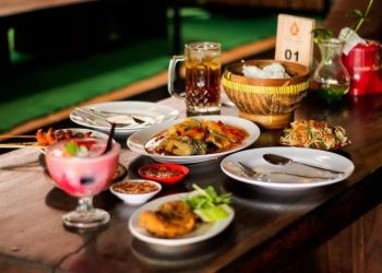 Warung Apung Rahmawati Bojonegoro, Rekomendasi Tempat Makan dengan Nuansa Tradisional