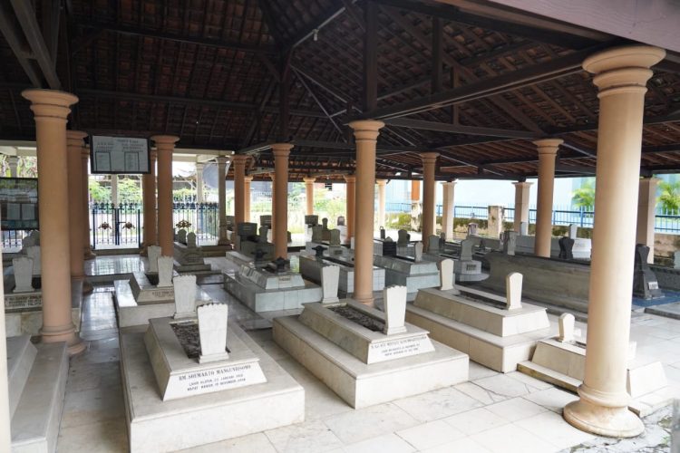Makam Bagi Orang Jawa, Tak Cuma Tempat Mengubur Orang Meninggal  
