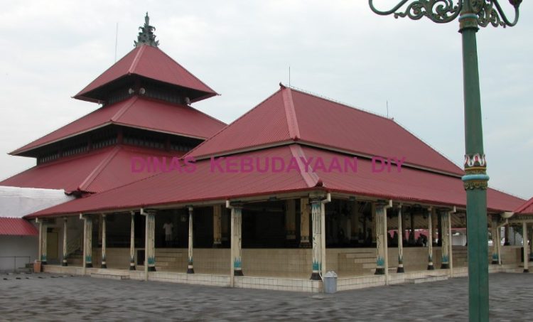 Arsitektur Masjid Jawa Punya Makna Filosofis, Tapi Kenapa Banyak Masjid Kini Bergaya Modern?