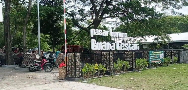 Pasar Burung Bojonegoro, Lengkap dengan Aksesoris yang Anda Butuhkan 