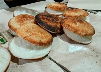 Melihat dari Dekat Tradisi Serabehan Warga Ngarum-Tuban Mengiringi Masa Tanam Jagung