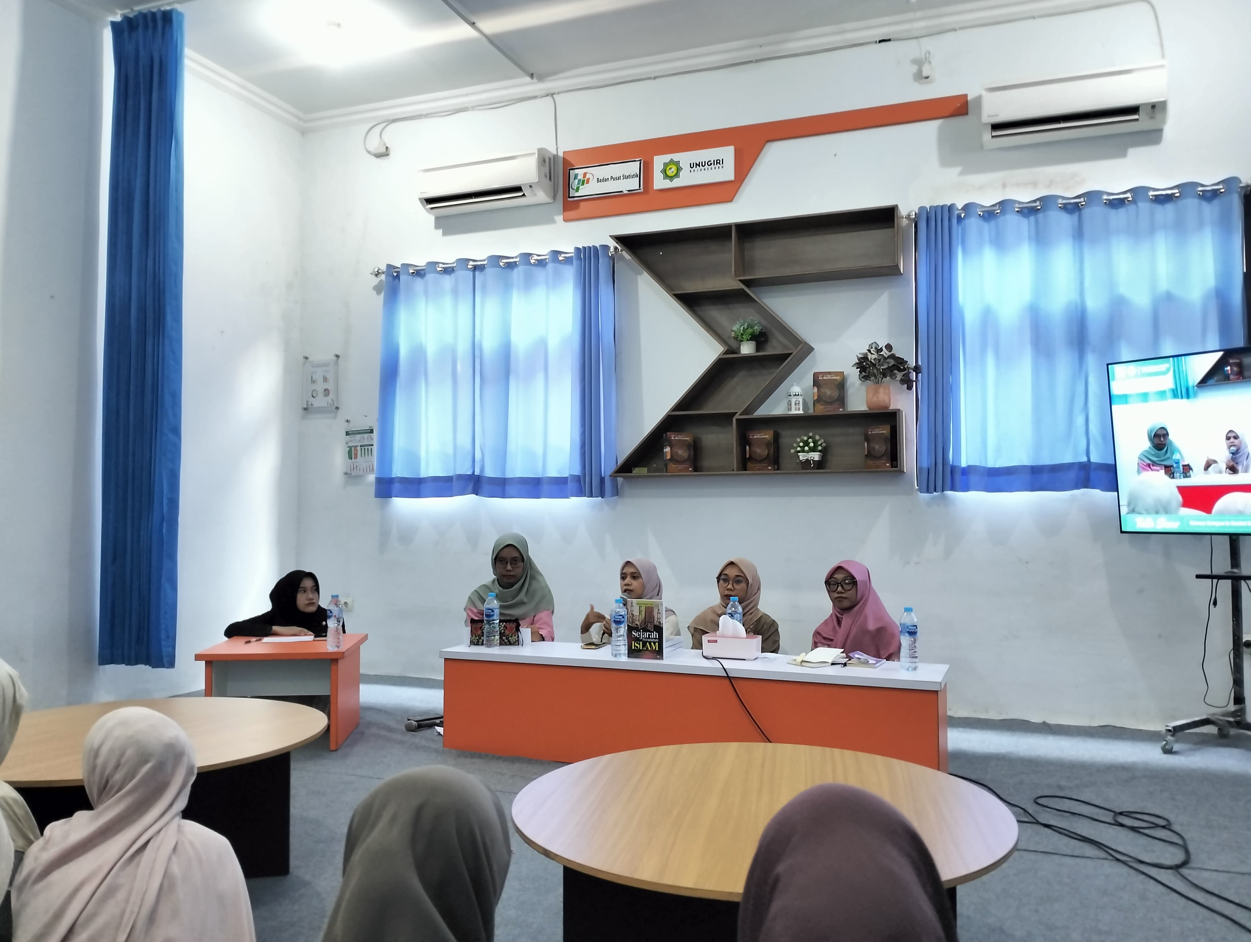 Peringati Hari Kartini 2026, Perpustakaan Unugiri Gelar Talk Show Woman Campus in Kartini Days