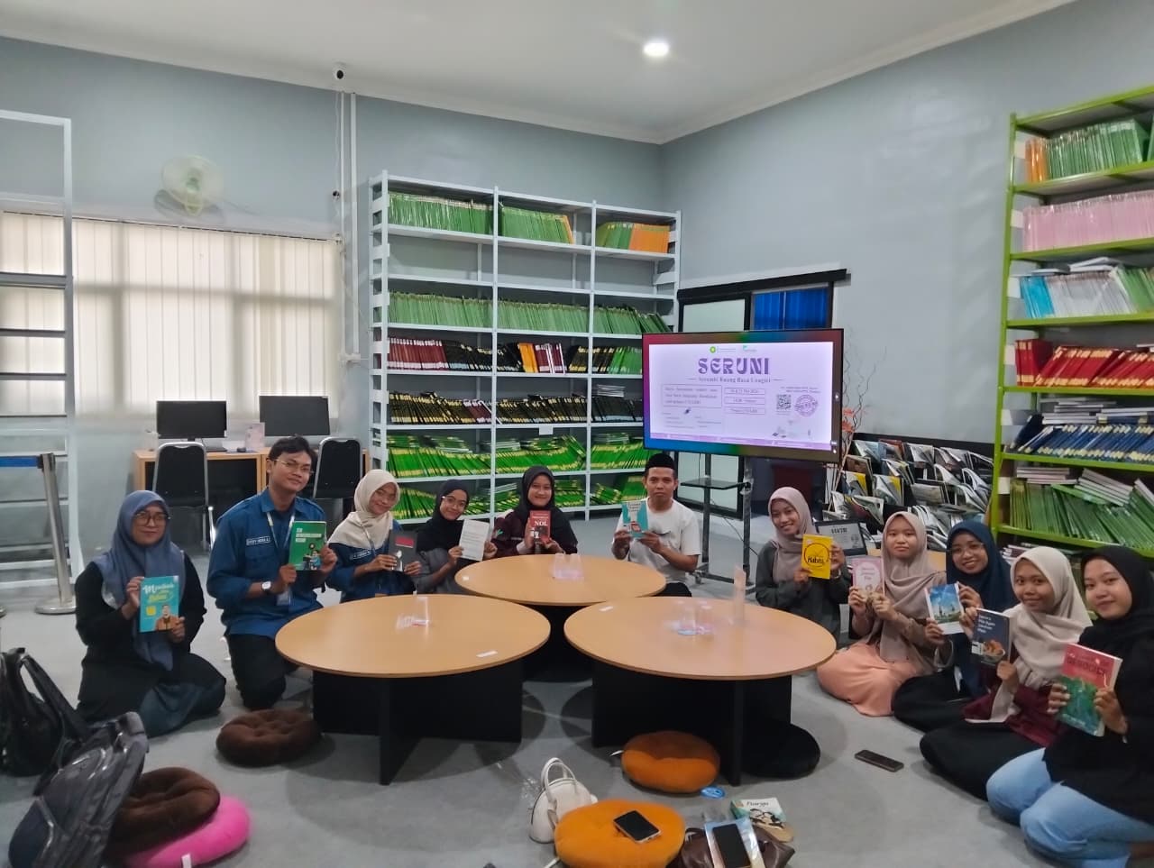 Baca SERUNI, Suguhan Terbaru Perpustakaan dan UKMP Griya Cendekia Unugiri  
