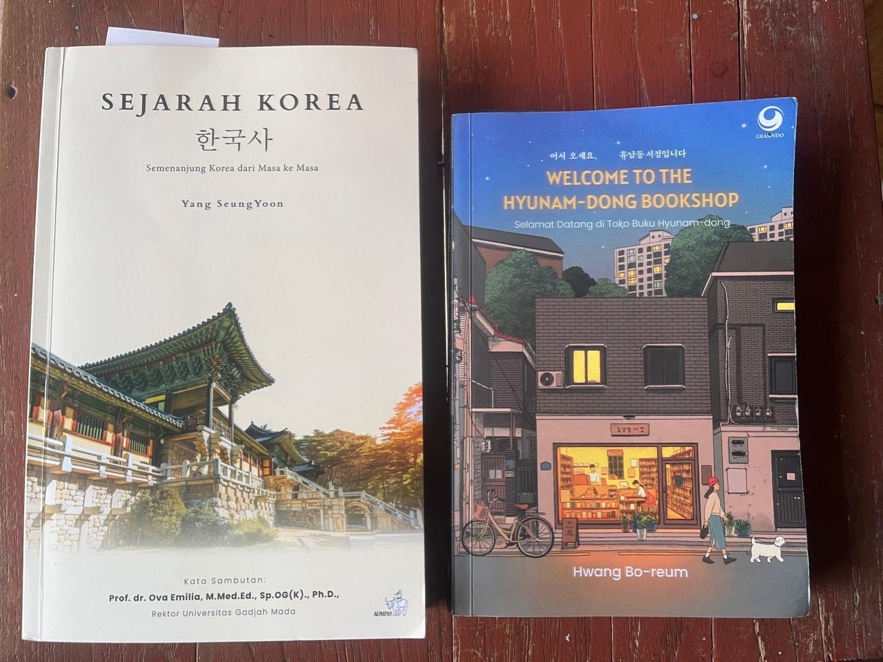 ESAI BUKU: Membaca yang Merambat