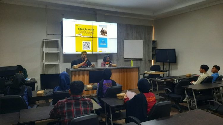 Sekolah Jurnalistik Mastumapel Dimulai, Materi Pertama tentang Cara Melawan Algoritma